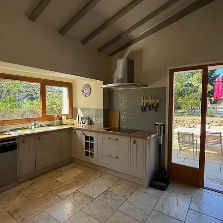 Feriehus La Rocaille, House For 6 With Swimming Pool