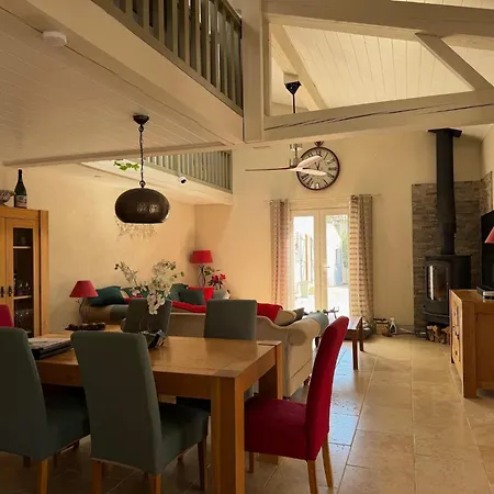La Rocaille, House For 6 With Swimming Pool Feriehus *